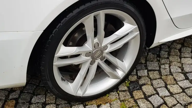 Audi A4 B8: Jakie ET felg 18 cali wybrać? Poradnik