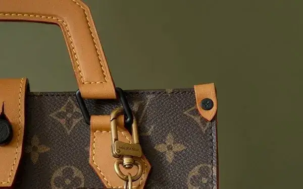 Gdzie kupić podróbki torebek Louis Vuitton i unikać oszustw