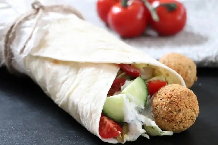 Wie viel Kalorien hat ein Falafel Döner? Überraschende Fakten und Tipps