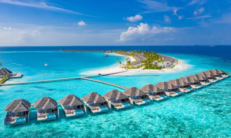 Kiedy jest sezon na Malediwach? Poznaj najlepszy czas na podróż