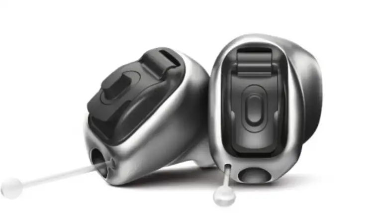 Ile kosztuje niewidoczny aparat słuchowy? Ceny, NFZ, PFRON