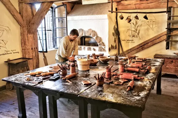  Żywe Muzeum Piernika w Toruniu - interaktywna zabawa i edukacja