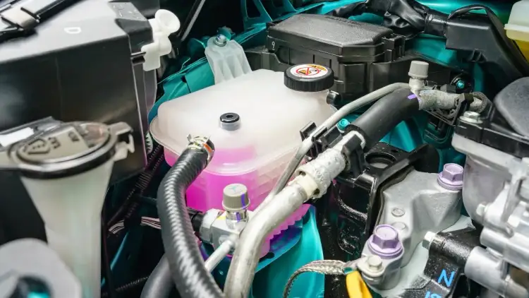 Jak działa chłodnica w samochodzie i dlaczego jest tak ważna?