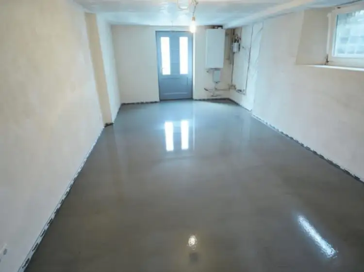 Czym wyłożyć podłogę w piwnicy? Najlepsze materiały i porady