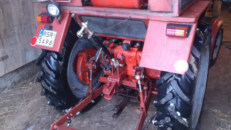 Zaczep do T-25 DIY: Zbuduj solidny i bezpieczny krok po kroku