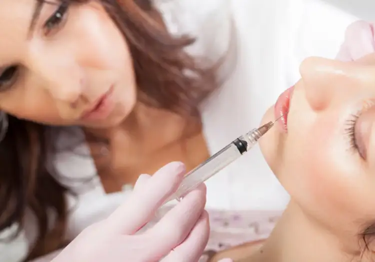 Czy kwas hialuronowy uczula? Poznaj prawdę i uniknij błędów