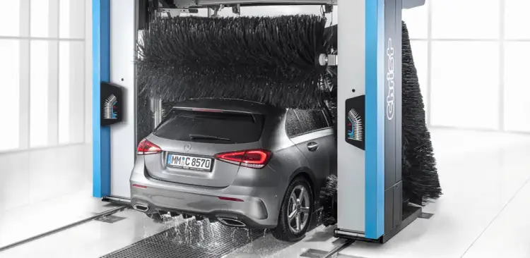 Myjnia automatyczna: Jak wybrać najlepszą i nie porysować auta?