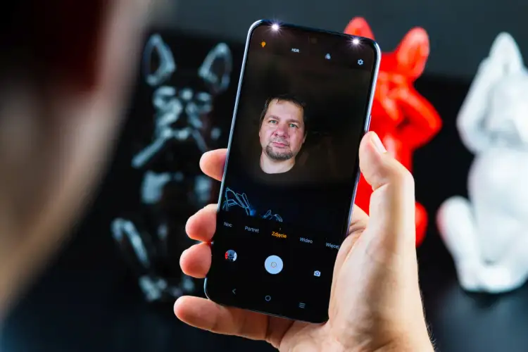 Jaki smartfon z dobrym aparatem - najlepsze modele do zdjęć wysokiej jakości