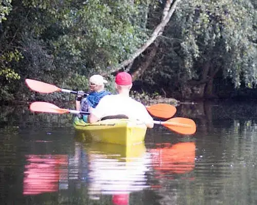 Jak pływać kajakiem dwuosobowym: unikaj najczęstszych błędów