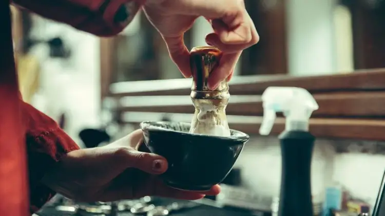 Jak prawidłowo używać mydła do golenia - kompletny poradnik dla początkujących