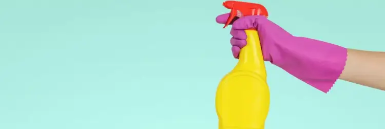 Jak wyczyścić łazienkę domowymi sposobami i uniknąć kosztownych środków