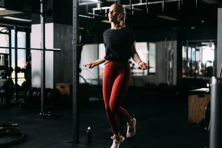 Jaki trening spala najwięcej kalorii? Ranking i sekret EPOC!