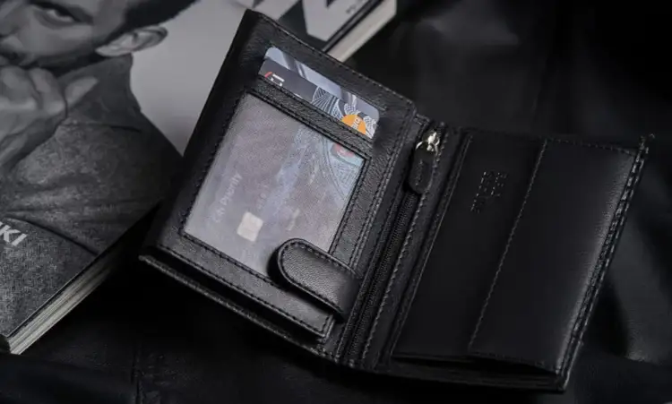 Najlepsze marki portfeli męskich skórzanych – jakość i styl w jednym