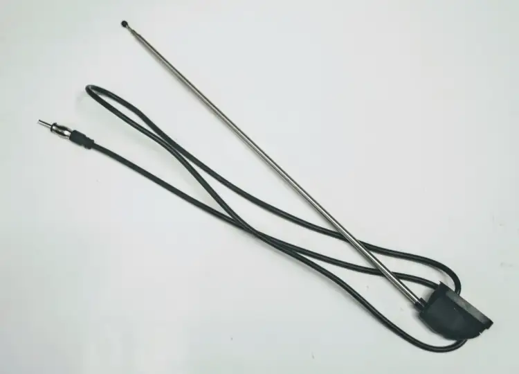 Koniec z szumem! Wybierz idealną antenę do radia FM/DAB+