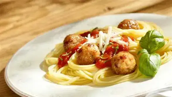 Spaghetti bolognese Okrasa: wyjątkowy przepis na pyszny obiad