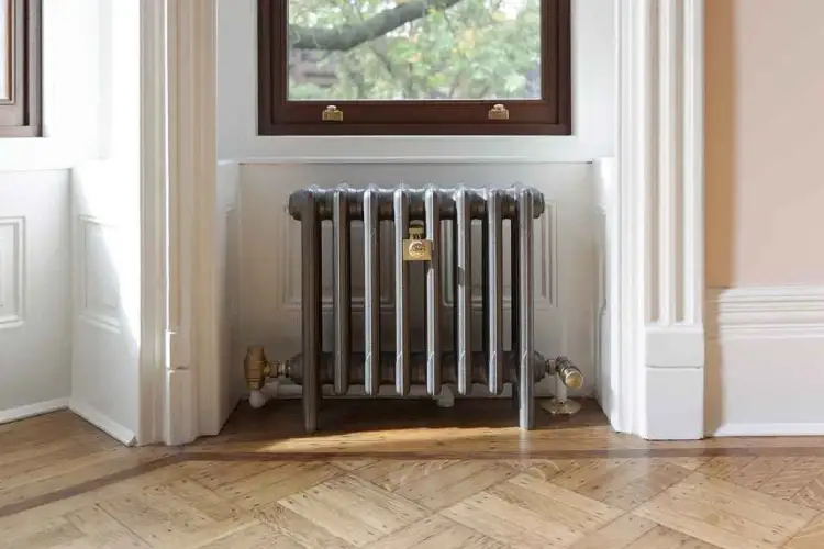 Czy warto wymieniać grzejniki żeliwne w bloku? Odkryj ukryte koszty