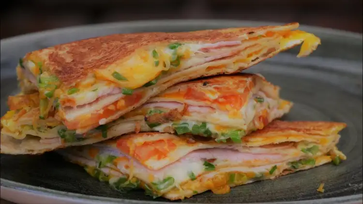 Szybkie i pyszne pomysły na obiad z tortilli, które zaskoczą