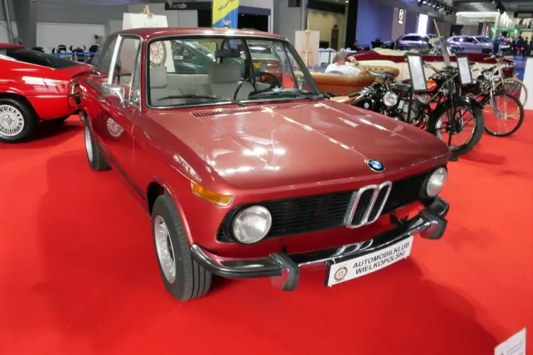 BMW E10 - Kultowa seria 02 bez tajemnic. Jak kupić i na co uważać?