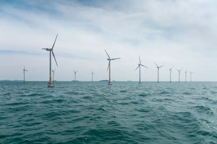 Morska energetyka wiatrowa w Polsce - Jak działa i czy się opłaca?