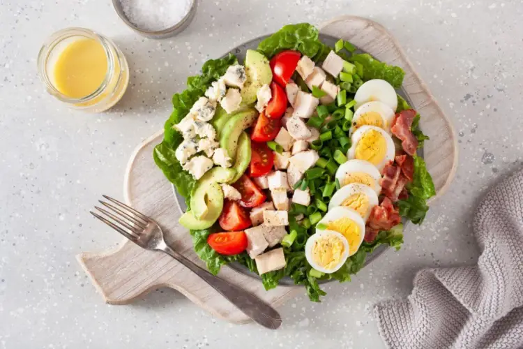 Dieta niskowęglowodanowa - Co jeść, jadłospis i realne efekty