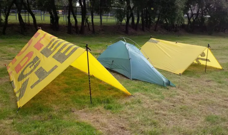 Tarp – jak wybrać i rozstawić? Poradnik od A do Z
