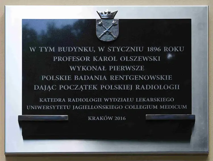 Kto odkrył promienie X i jak zmieniły świat nauki?