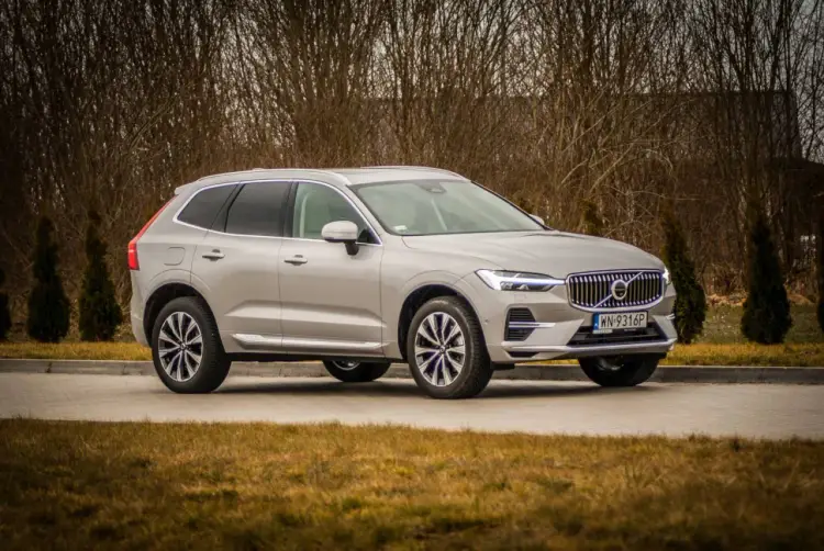 Volvo XC60 akumulator - gdzie jest? I i II generacja