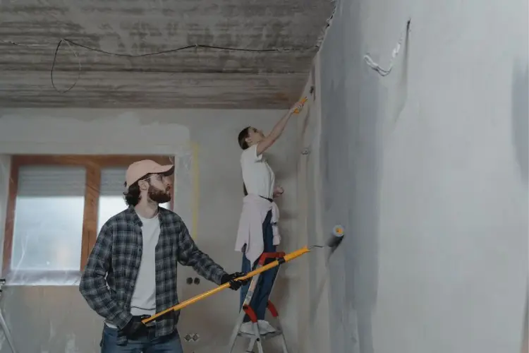 Paski na ścianie - Maluj jak pro, unikaj błędów!