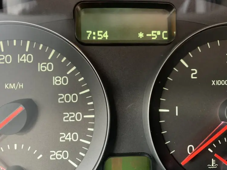 Dziwna temperatura w Volvo V50? Czujnik zewnętrzny - poradnik