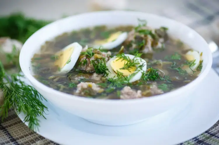 Zupa szczawiowa przepis babci - idealna i prosta!
