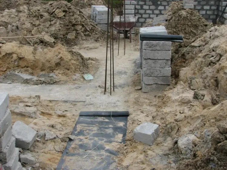 Fundament pod słup - Jak poprawnie zaprojektować i uniknąć błędów?