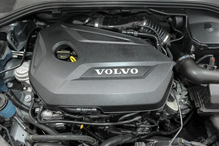 Jaki silnik do Volvo S60 wybrać? Poradnik eksperta