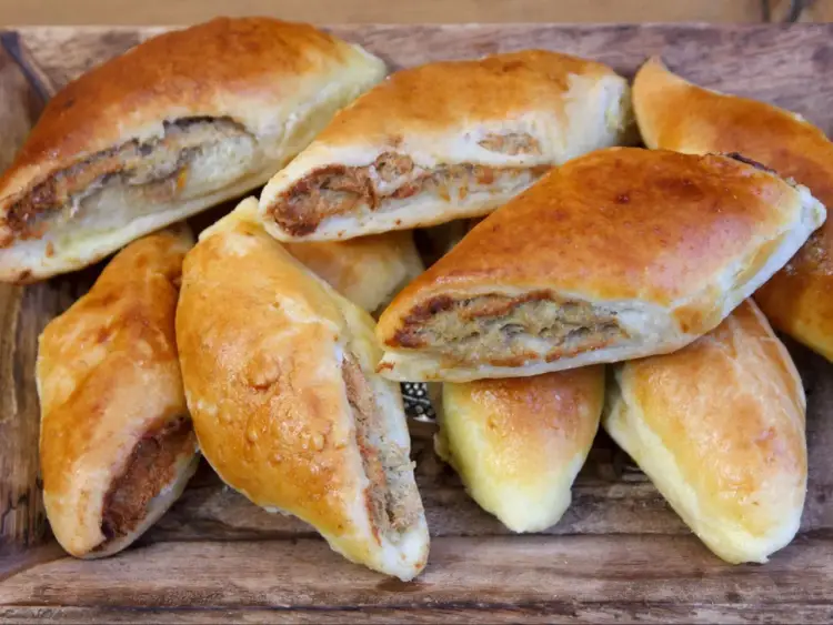 Idealne ciasto na paszteciki - Sekrety miękkości i smaku