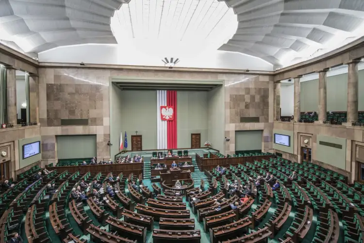 Partie polityczne w Polsce - jak ocenić ich wiarygodność?