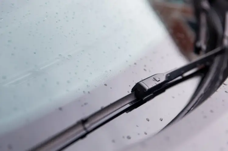 Wycieraczki Volvo V50 nie działają? Diagnoza i naprawa krok po kroku