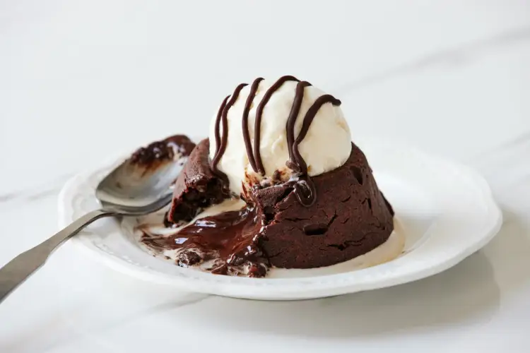 Desery lodowe z czekoladą - sorbety, lody i semifreddo
