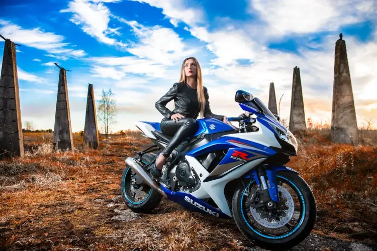 Motocykl dla wysokich - Jak wybrać i dopasować?