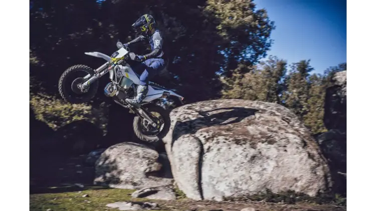 Husqvarna TE 250i - poznaj szczegóły, które mogą Cię zaskoczyć
