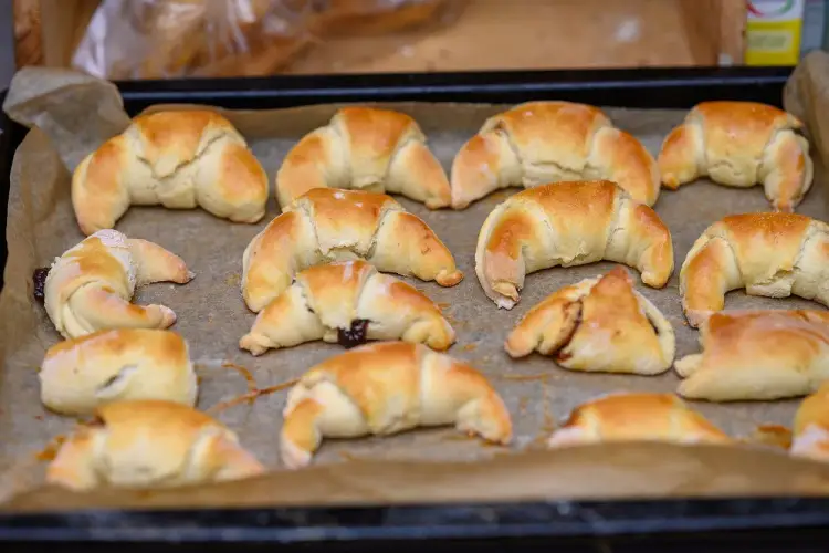 Kruche rogaliki bez drożdży - piecz idealne, bez wpadek!