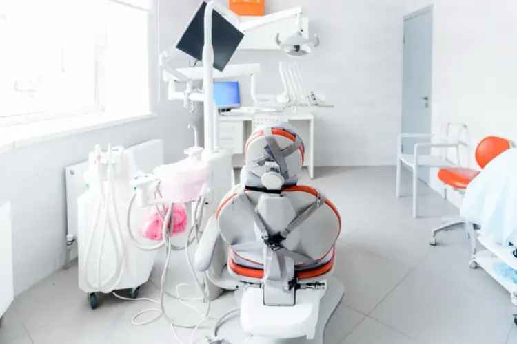 Znaczenie mikroskopu stomatologicznego w codziennej praktyce dentystycznej