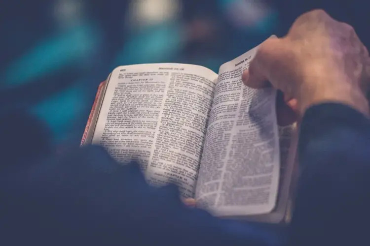 Układ Biblii - Jak czytać Pismo Święte bez chaosu?