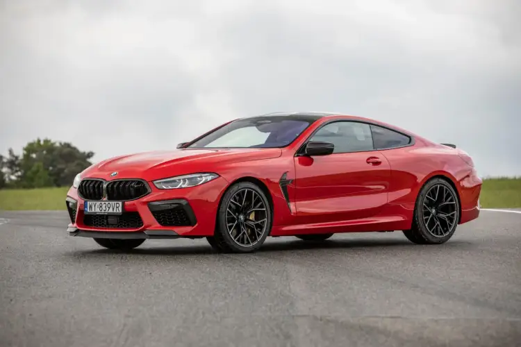 BMW 840d - Luksus, moc i niskie spalanie. Czy to wybór z głową?