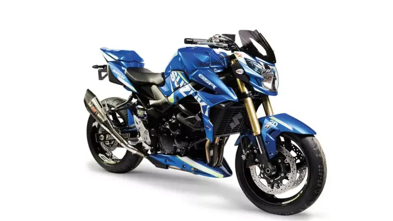 Niebieski Suzuki GSR 750 z tuningowym wydechem. Choć piękny, warto rozważyć jego wady przed zakupem.