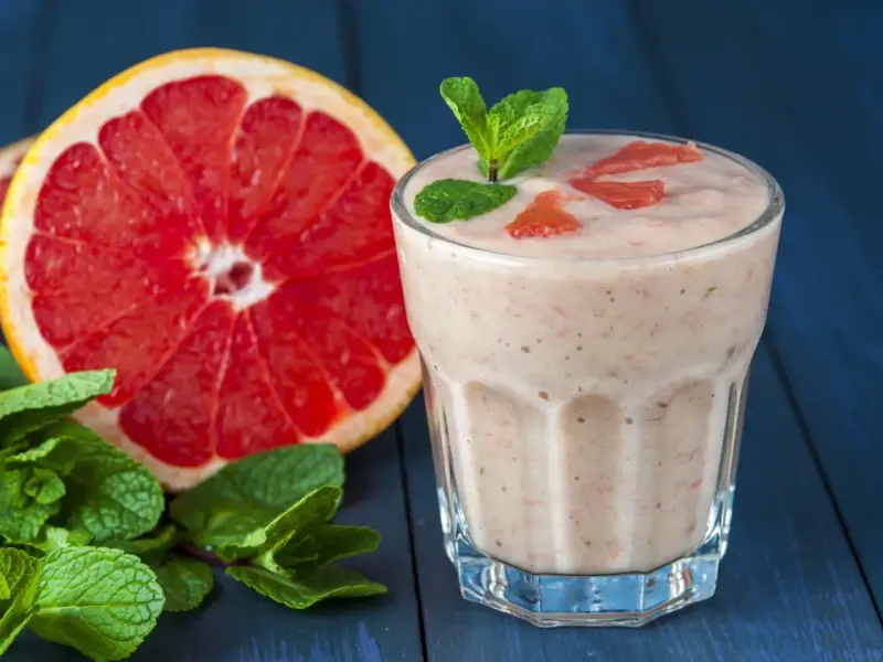 Smoothie z grejpfrutem: przepisy, zdrowie i odchudzanie bez goryczy