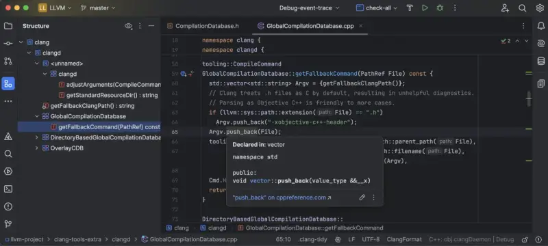 Widok kodu w CLion, gdzie funkcja `getFallbackCommand` jest podświetlona, a podpowiedź pokazuje jej deklarację w `std::vector`.