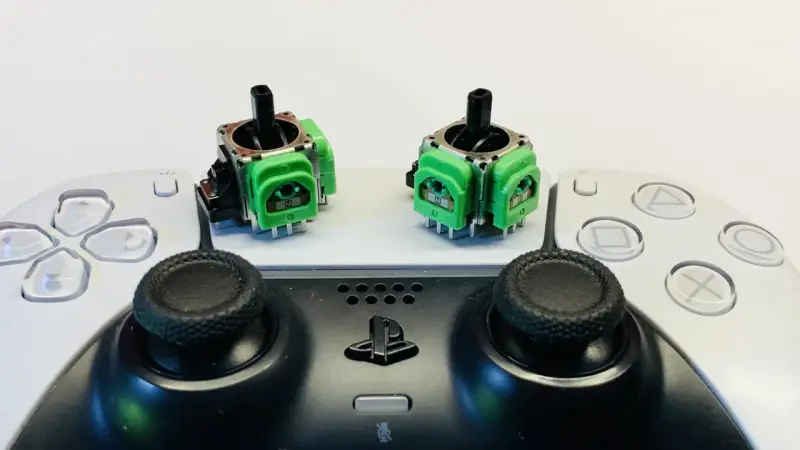 DualSense z PS5: Szybkie parowanie, triki i naprawa problemów