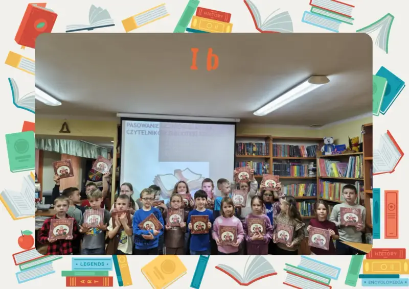 Uczniowie klasy Ib z dumą prezentują książki podczas pasowania na czytelników biblioteki szkolnej. Tematy lekcji bibliotecznych w szkole średniej inspirują do odkrywania nowych światów.