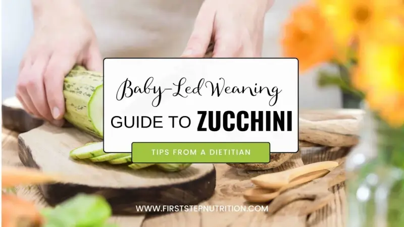 Ręce kroją cukinię na desce. Poradnik "Baby-Led Weaning" podpowiada, jak podać cukinię dla niemowlaka.