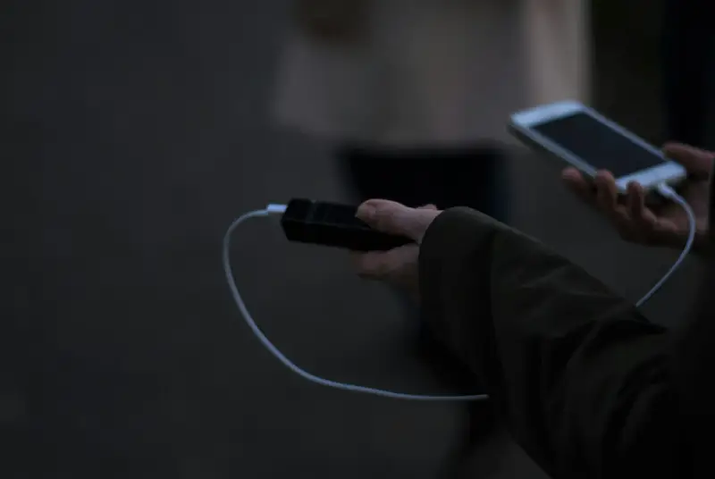 Laptop w samolocie? Jak bezpiecznie przewieźć go w podręcznym