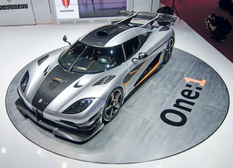 Koenigsegg One:1, un capolavoro di ingegneria con una curva di coppia motore da brivido.